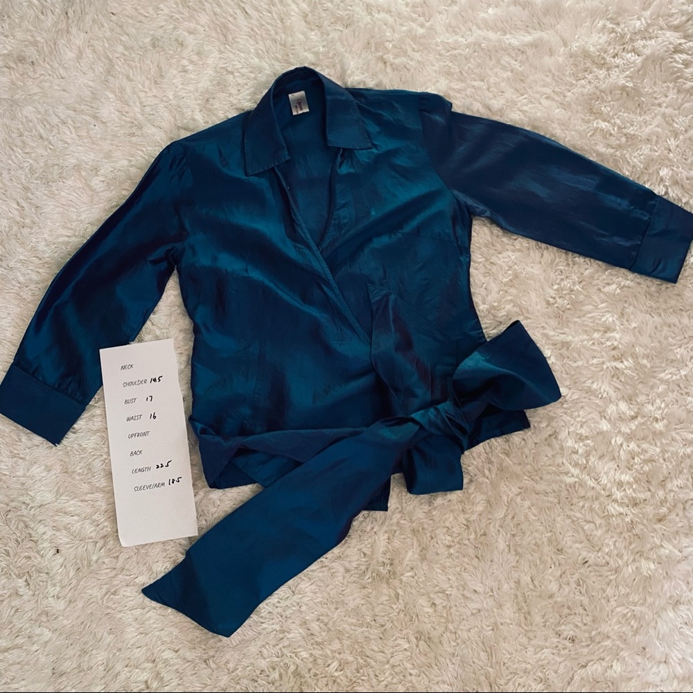 Queen Thai silk wrap front formal wear. Blue Medium - Picture 4 of 5